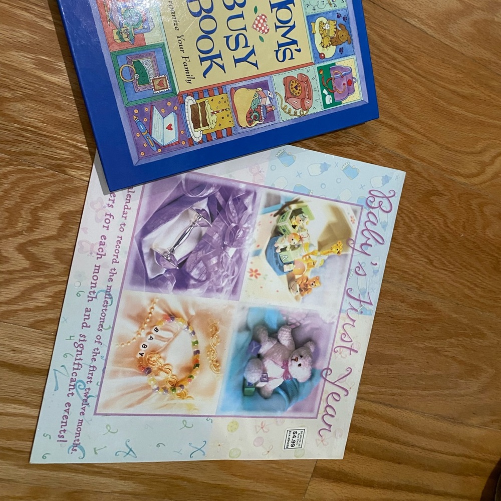 Mom book & baby 1st year calendar